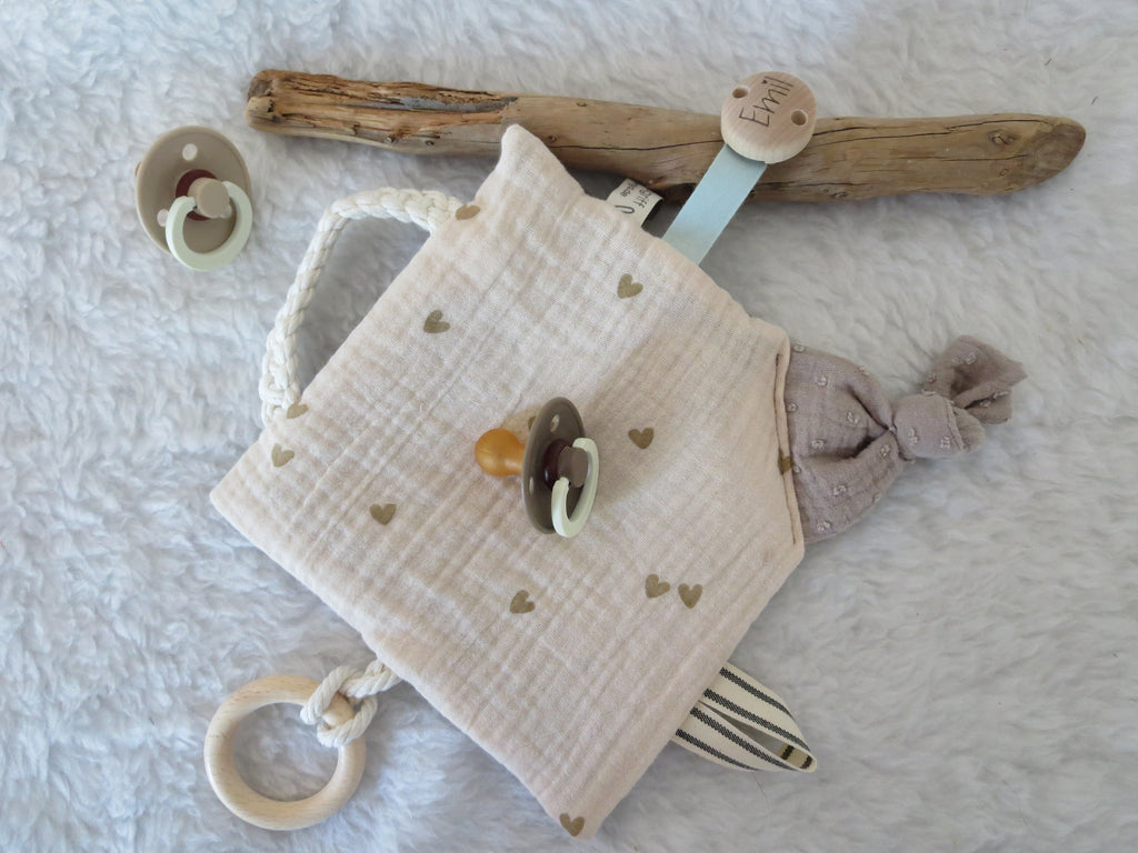 Knistertuch Herzen beige - Waffelstoff braun