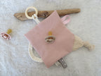 Knistertuch Herzen beige - Waffeljersey rosa