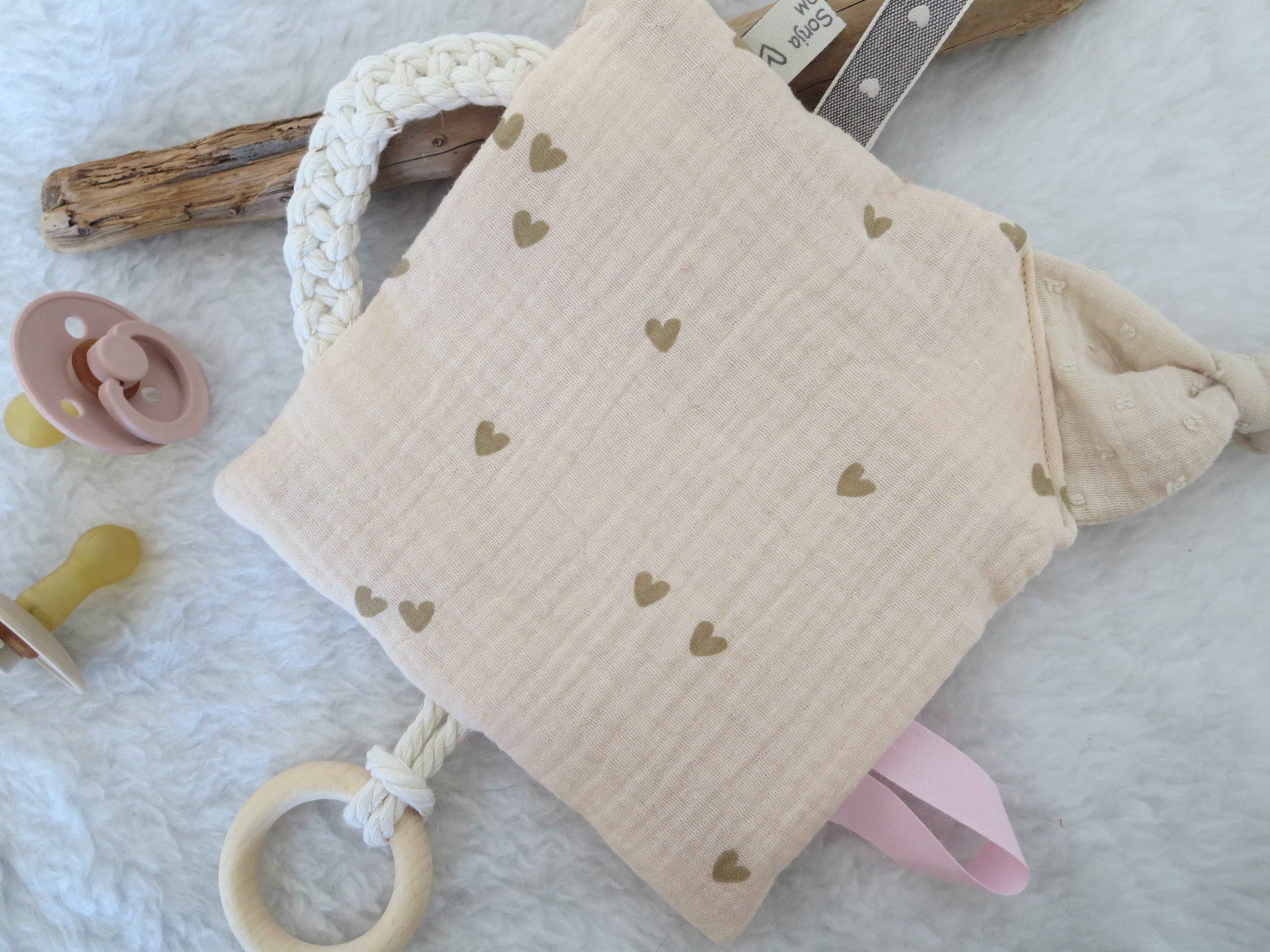 Knistertuch Herzen beige - Waffeljersey rosa